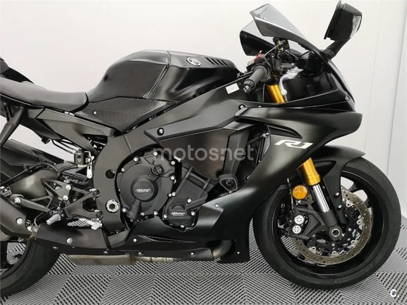 Yamaha R1 – Vista 6