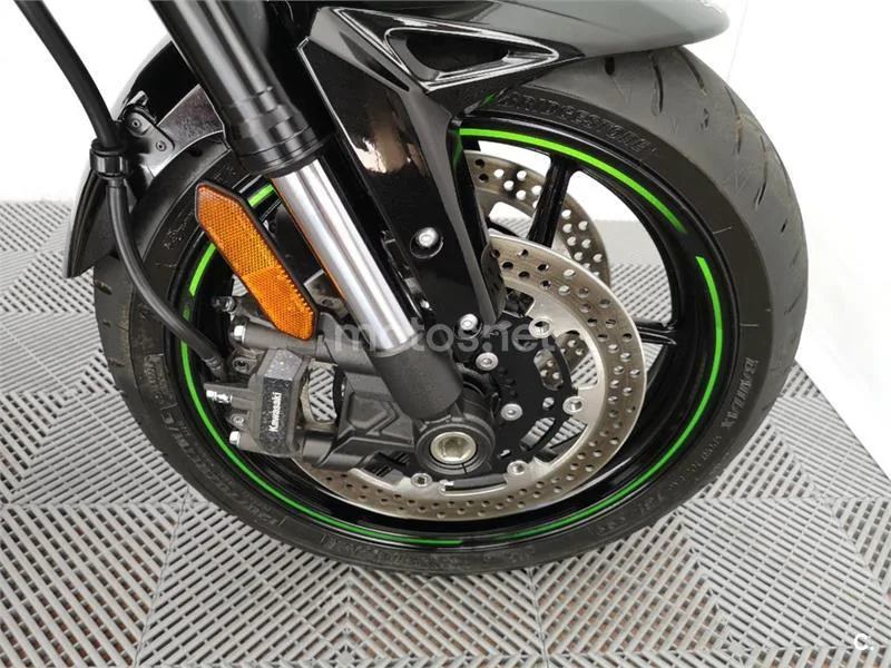 Kawasaki Versys 1100 – Vista 11