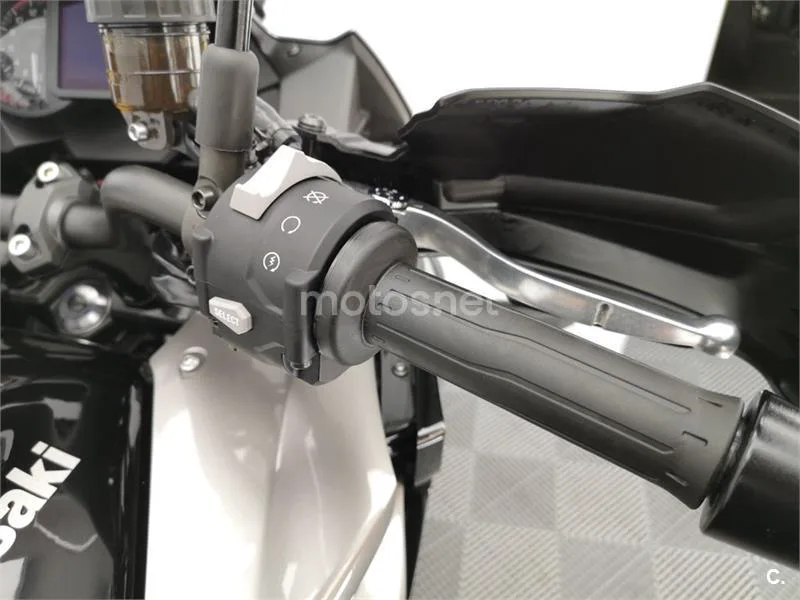 Kawasaki Versys 1100 – Vista 10