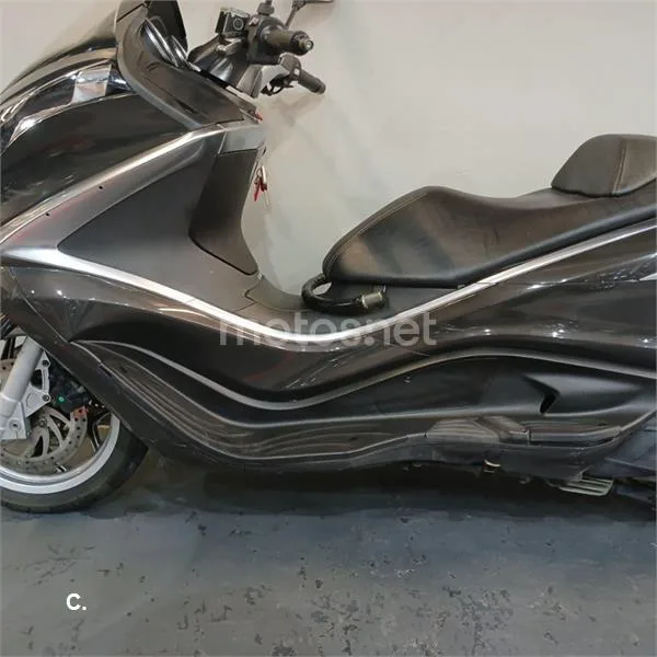 Piaggio X10 350 – Vista 11