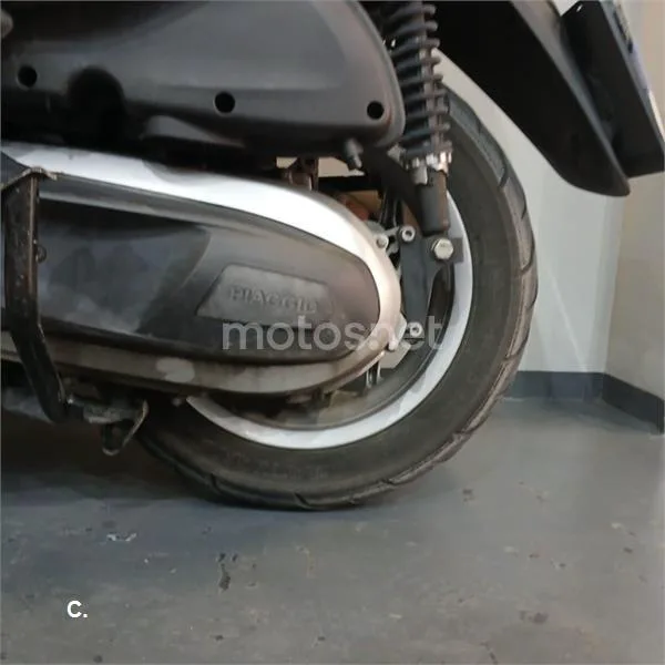 Piaggio X10 350 – Vista 12