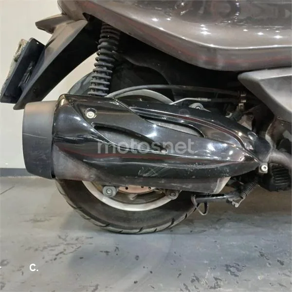 Piaggio X10 350 – Vista 13