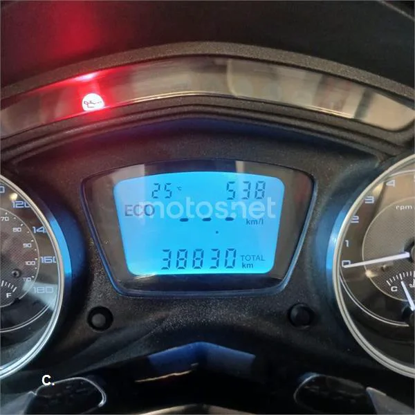 Piaggio X10 350 – Vista 7