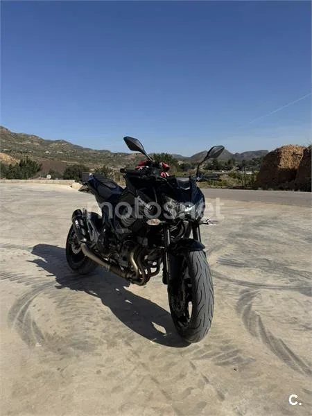 Kawasaki Z800 – Vista 2