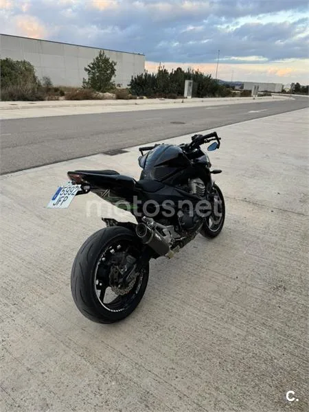 Kawasaki Z800 – Vista 3