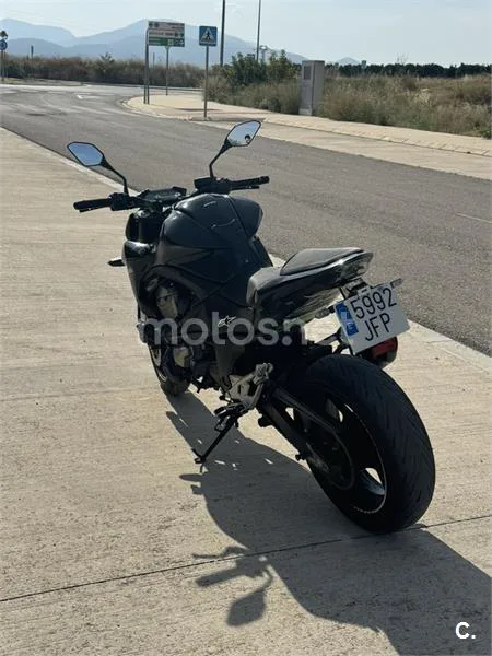 Kawasaki Z800 - Vista 4