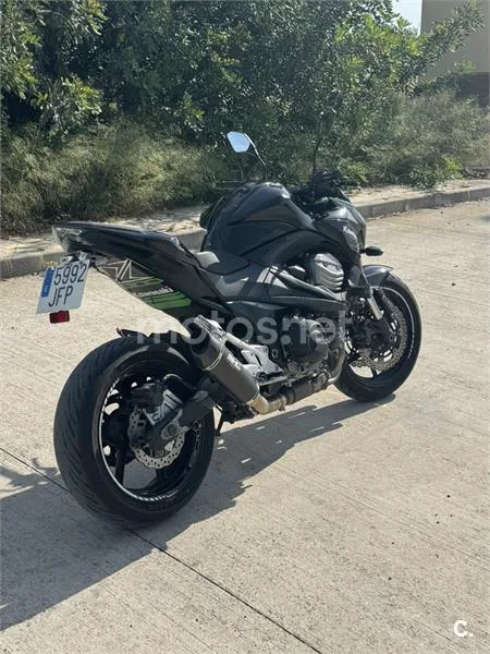 Kawasaki Z800 - Vista 5