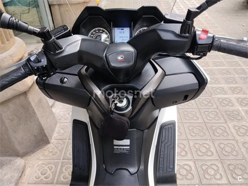 Kymco Grand Dink 300 – Vista 12