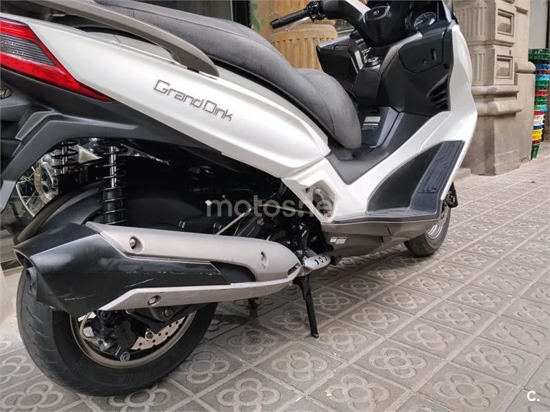 Kymco Grand Dink 300 – Vista 4