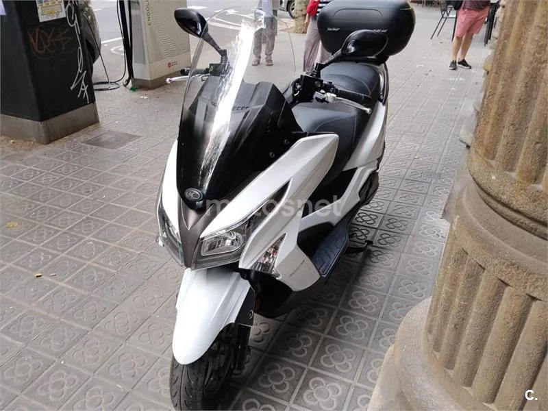 Kymco Grand Dink 300 – Vista 7