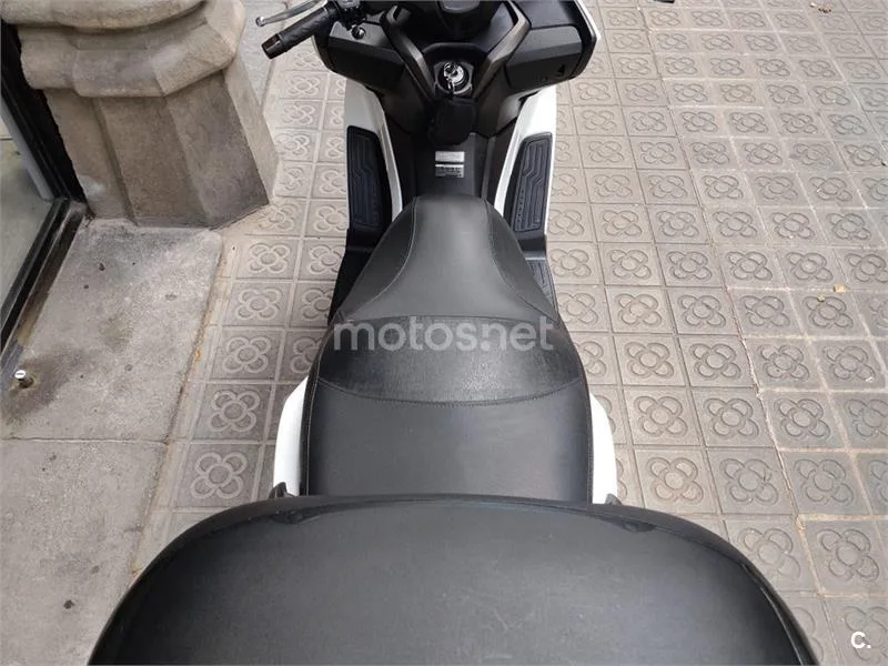 Kymco Grand Dink 300 – Vista 9