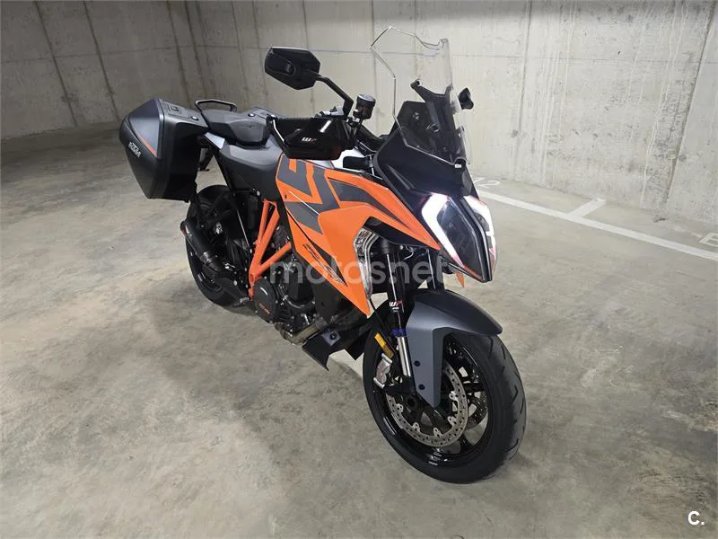 KTM 1290 Super Duke GT – Vista 2