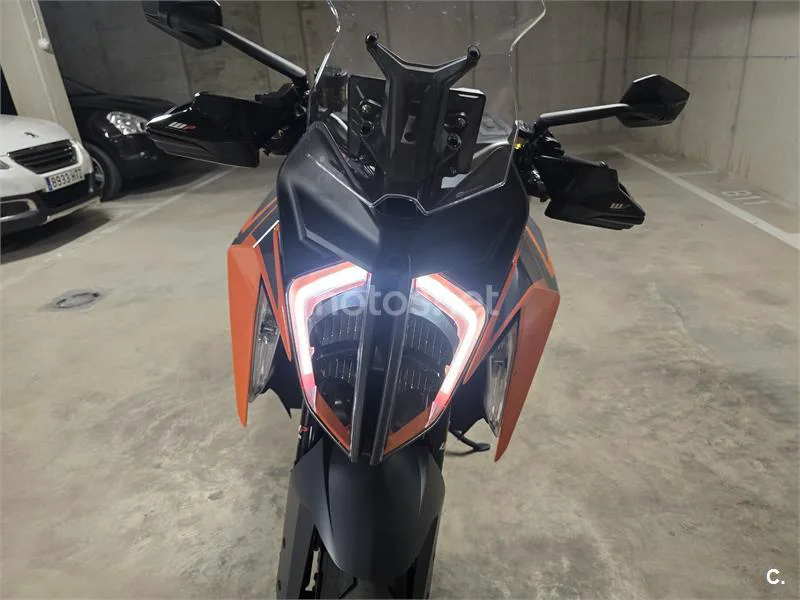 KTM 1290 Super Duke GT – Vista 4
