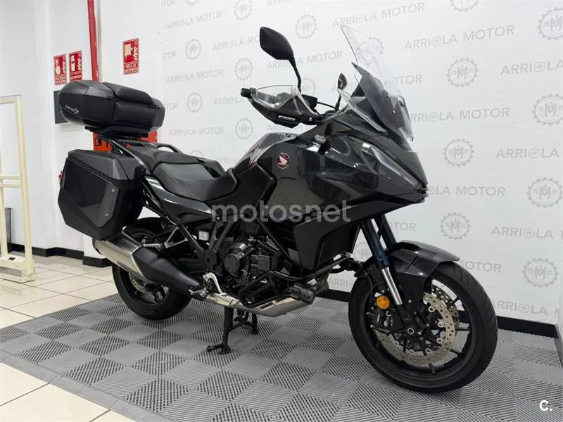 Honda NT1100 – Vista 5
