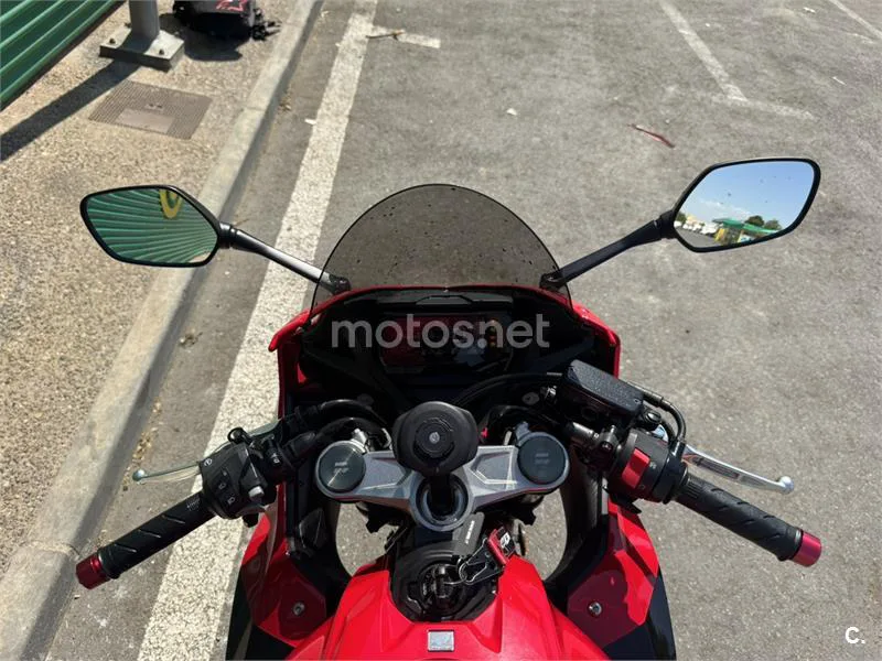 Honda CBR 650 R – Vista 12