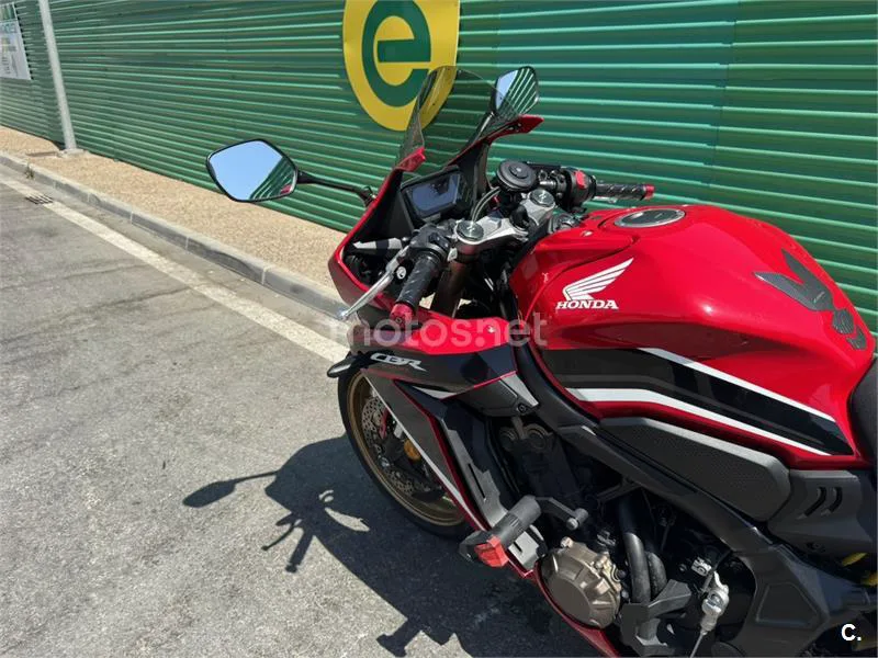 Honda CBR 650 R – Vista 17