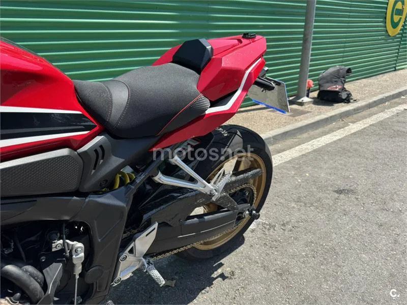 Honda CBR 650 R – Vista 19