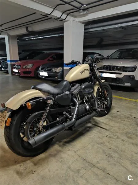 Harley-Davidson Sportster 883 - Vista 3