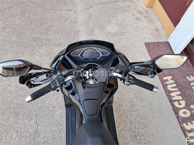 Honda PCX 125 – Vista 12