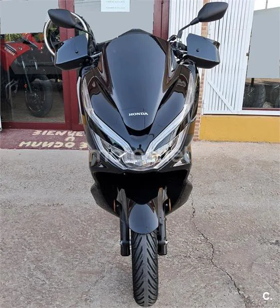 Honda PCX 125 – Vista 3