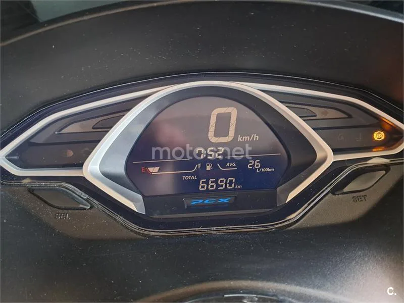 Honda PCX 125 – Vista 5