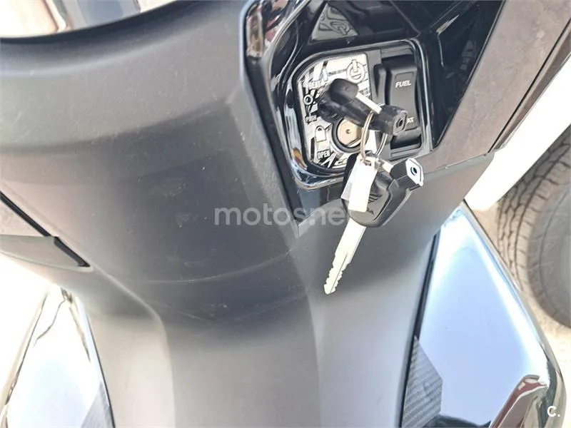 Honda PCX 125 – Vista 8