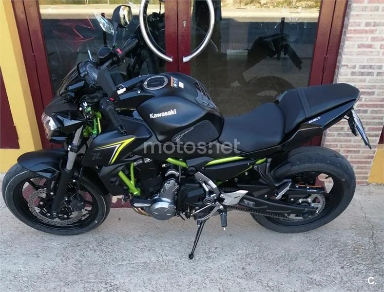 Kawasaki Z650 – Vista 3