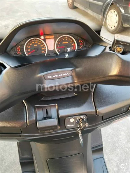 Suzuki Burgman 400 – Vista 4