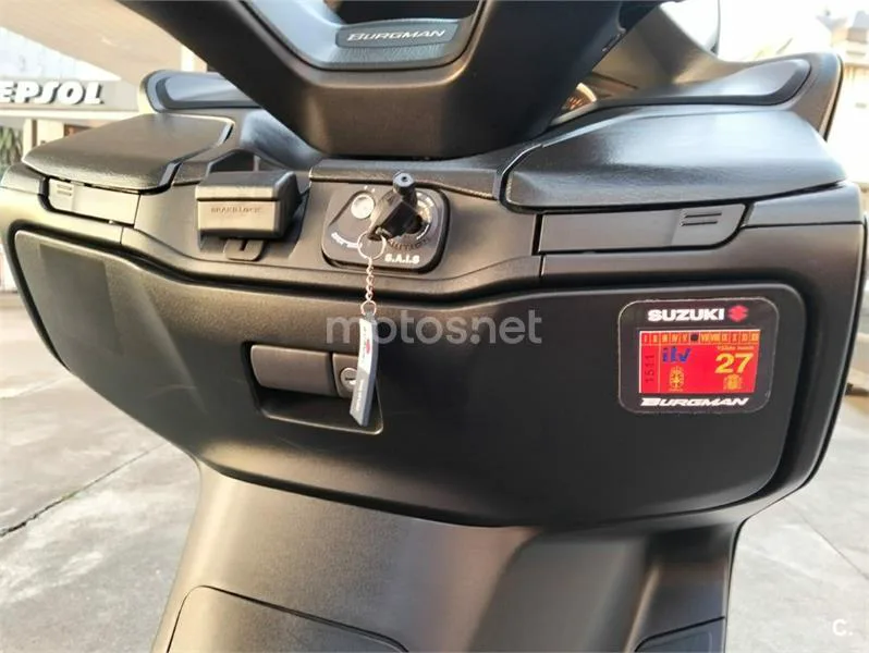 Suzuki Burgman 400 – Vista 5
