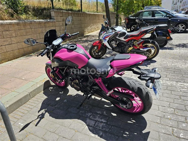 Yamaha MT-07 – Vista 8