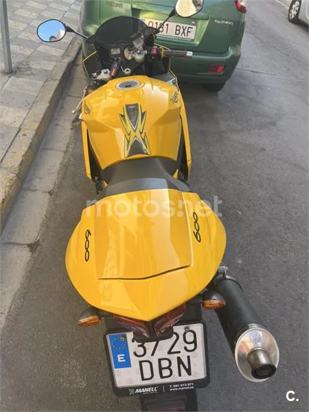 Triumph Daytona 600 - Vista 3