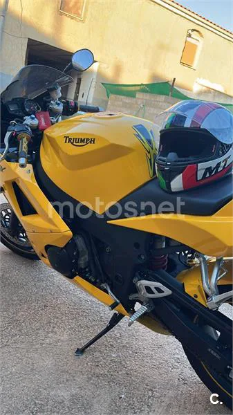 Triumph Daytona 600 - Vista 6