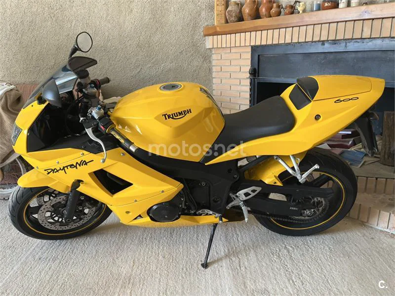 Triumph Daytona 600 - Vista 7