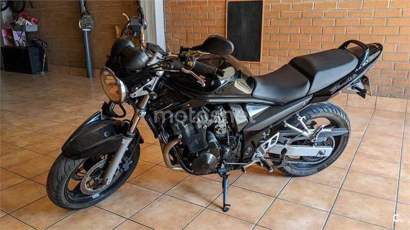 Suzuki Bandit 650 – Vista 2