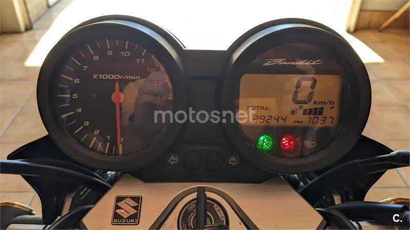 Suzuki Bandit 650 – Vista 3