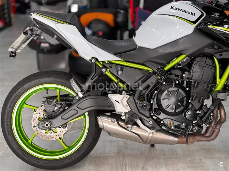 Kawasaki Z650 – Vista 4