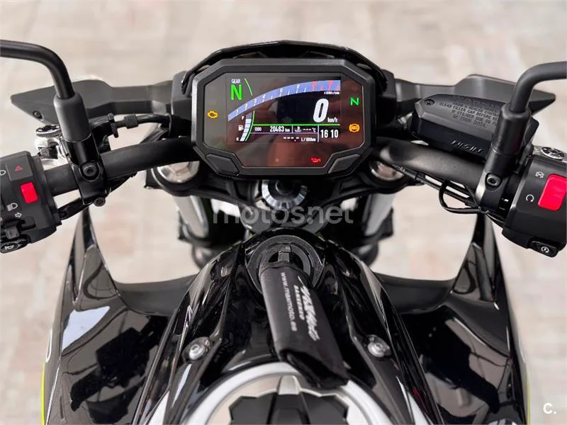 Kawasaki Z650 – Vista 8