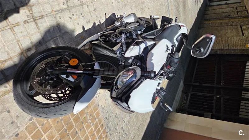 Triumph Street Triple 765 – Vista 2
