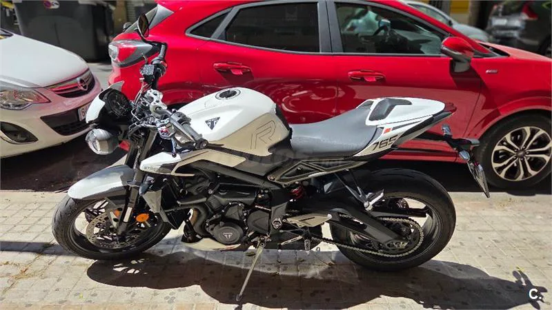 Triumph Street Triple 765 – Vista 3