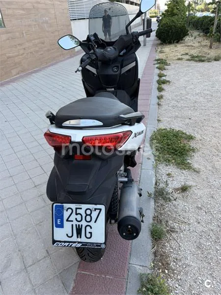 Yamaha XMAX 250 – Vista 4