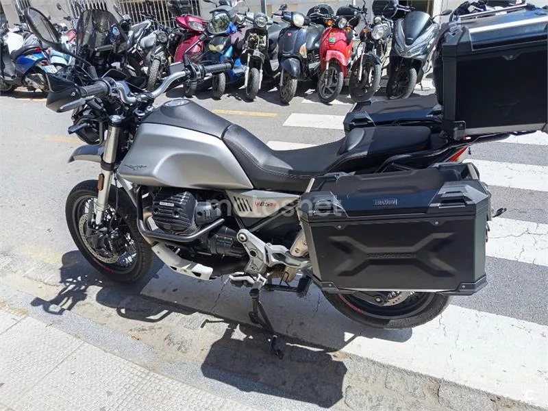 Moto Guzzi V85 TT – Vista 3