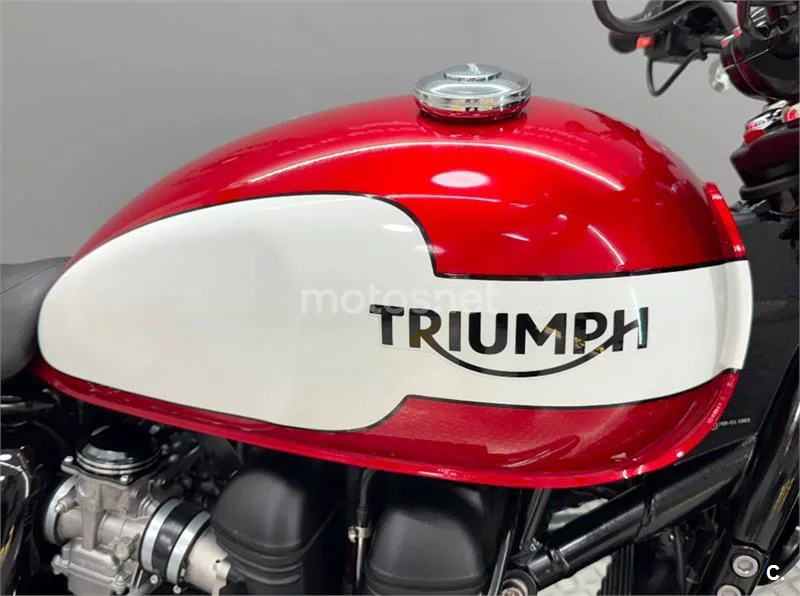 Triumph Bonneville – Vista 7