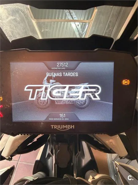 Triumph Tiger 900 – Vista 7
