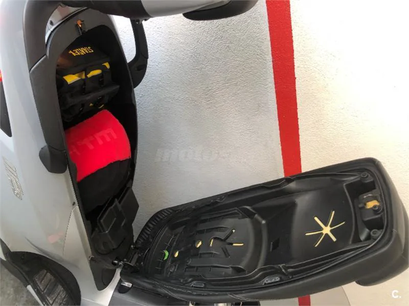 Piaggio MP3 – Vista 2