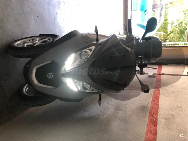 Piaggio MP3 – Vista 4