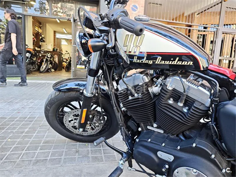 Harley-Davidson Sportster Forty-Eight – Vista 4