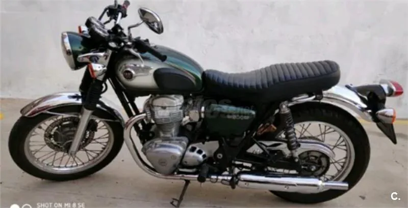 Kawasaki W800 – Vista 4