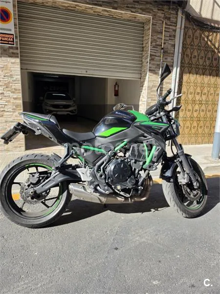 Kawasaki Z650 – Vista 2