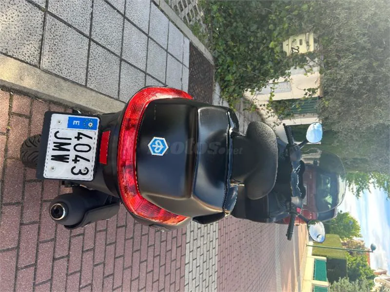 Piaggio X7 Evo 125 – Vista 2