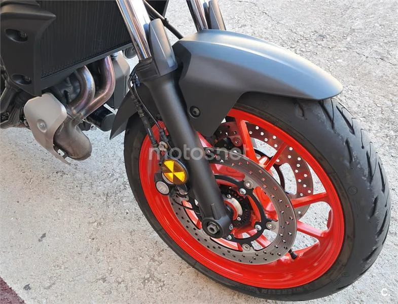 Yamaha MT-07 – Vista 7
